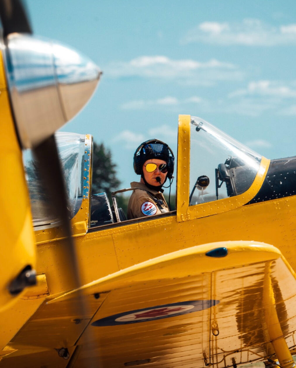 Lisa in her Chipmunk. Image taken by AOPA photographer Jake Teague.