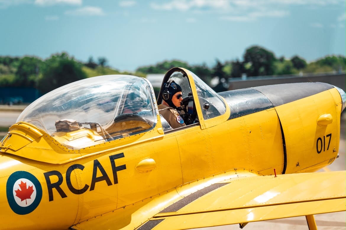 Lisa in Chipmunk 017. Image taken by AOPA photographer Jake Teague.
